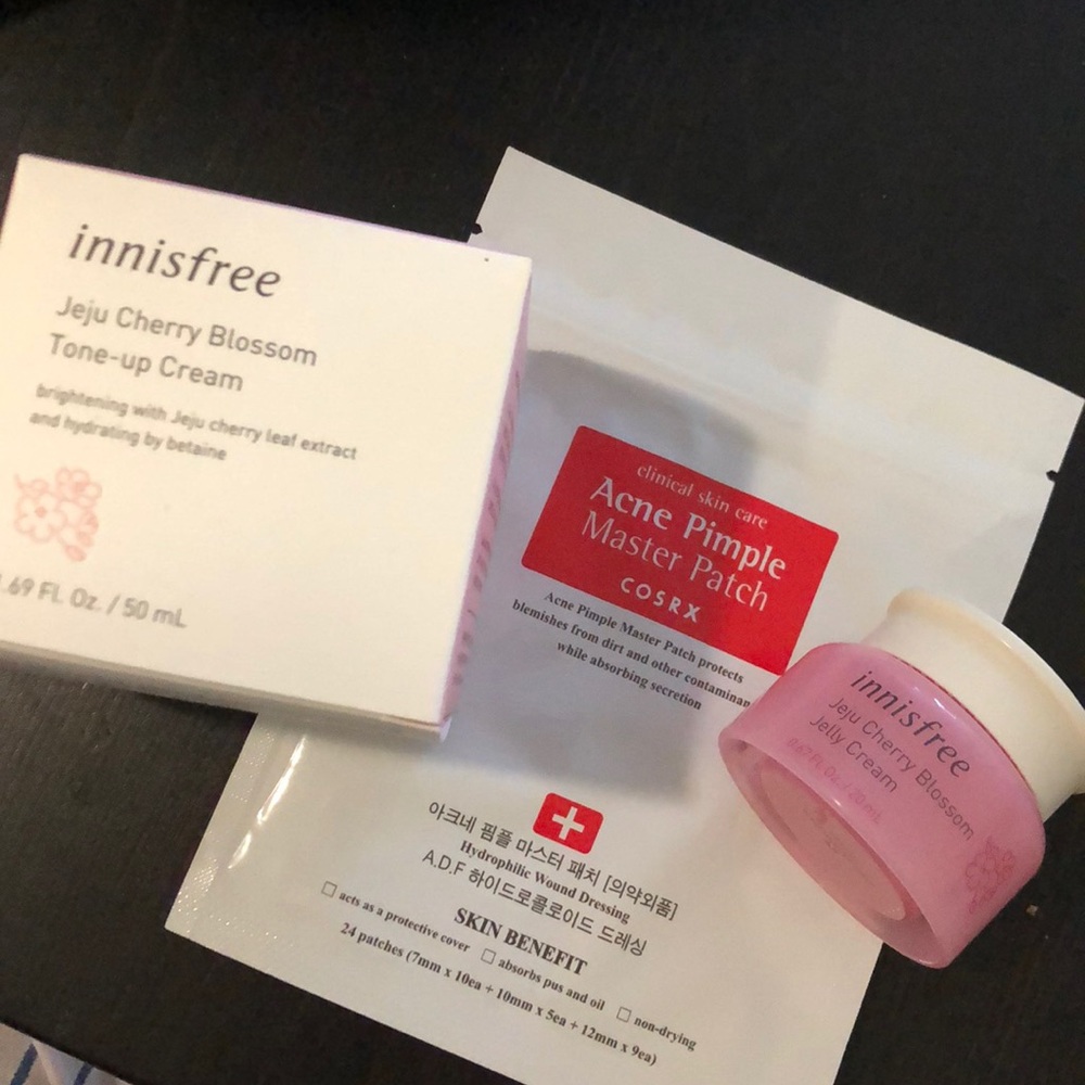 NEW innisfree cherry blossom toneup cream